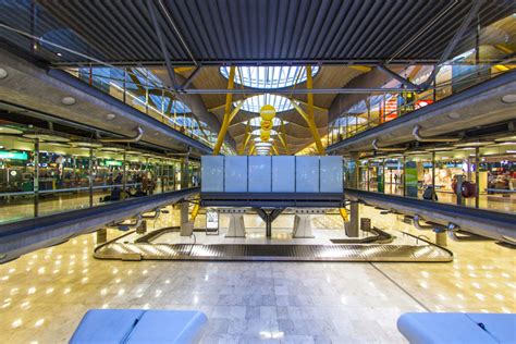 The Unofficial Guide to Madrid Airport - Arrivals, Departures and Facilities