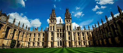 15 Best Universities in UK for International Students (2024)