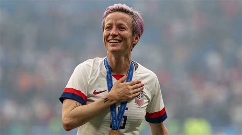 Megan Rapinoe Scores Again, but This Time It’s a Book Deal - The New York Times