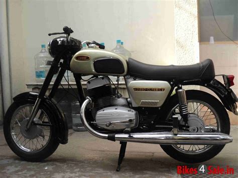 Ideal Jawa Yezdi Classic Picture 1. Album ID is 97341. Bike located in New Delhi | Yezdi ...