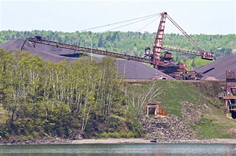 Taconite mine on Lake Superior in Minnesota | Institute for Rare Earths and Metals