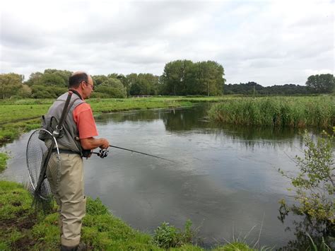 A day on the River Frome | Fishing Tails