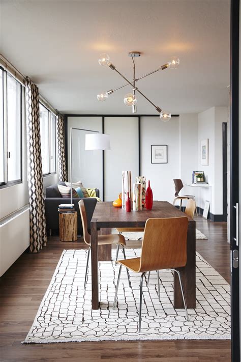 Let’s Settle This: Do Rugs Belong in The Dining Room? | Apartment Therapy