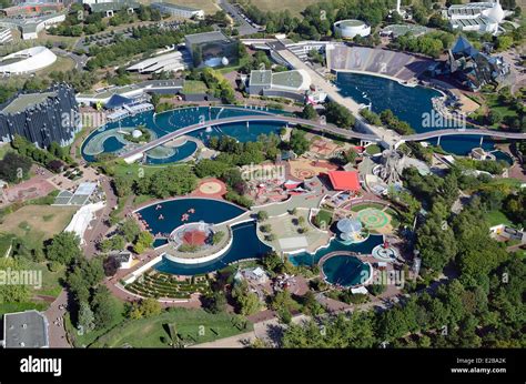 France, Vienne, Poitiers, Futuroscope par l'architecte Denis Laming ...