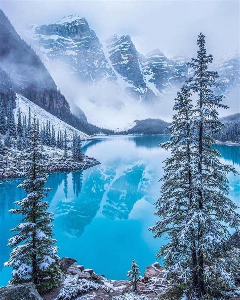 Winter wonderland at Moraine Lake (Banff National Park, Alberta). By Carmen MacLeod, [1080x ...