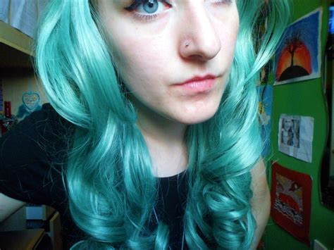 miss my pastel green hair :) | Pastel green hair, Green hair, Hair