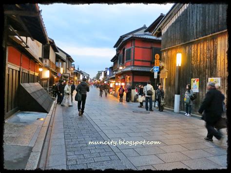 Lalalaland...: Kyoto : Geisha in Gion