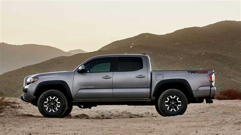 Toyota Tacoma News and Reviews | Motor1.com