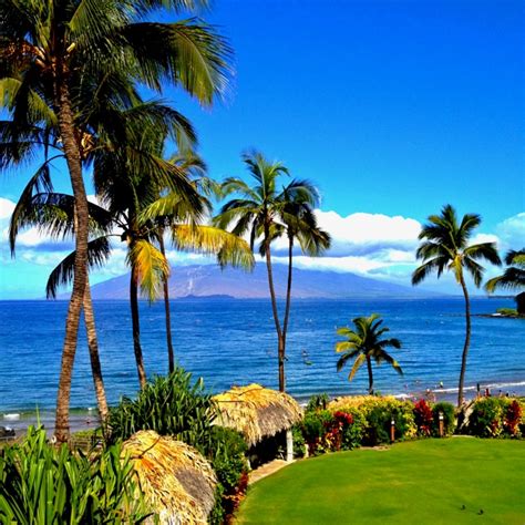 Four Seasons Resort, Maui | Beautiful beaches, Beach photos, Resort