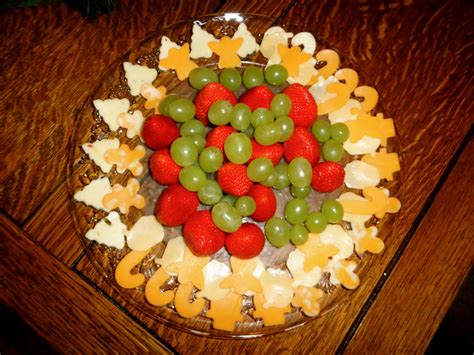 the december project: Fruit and Cheese Tray