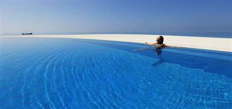 Top Maldives Infinity Pool Hotels - Budget Maldives