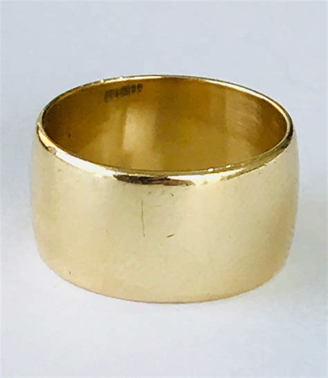 Superb vintage 9ct yellow gold Ladies wide band wedding ring - hallmarked London 1968