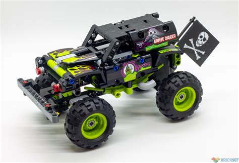 LEGO Monster Jam Trucks review | Brickset