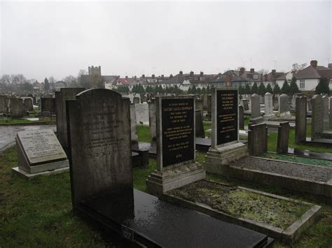 Golders Green Cemetery (London) | Golders Green (Hoop Lane) … | Flickr