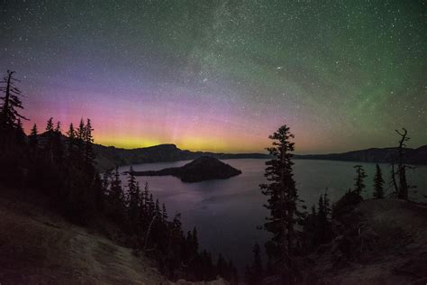 [OC] Aurora over Crater Lake 06/2015 [20401361] #reddit | Earth ...