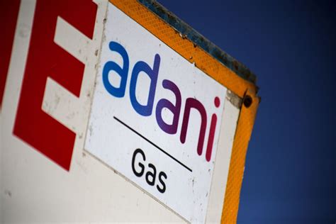 Adani Total Gas Says Expansion and Spending Plans Are Intact - Bloomberg