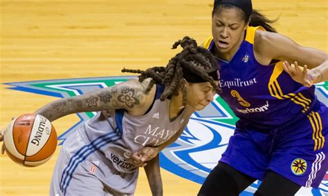 Minnesota Lynx at Los Angeles Sparks odds, predictions, picks and bets