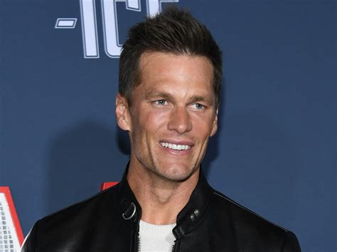 Tom Brady Was Allegedly Seen Flirting With This Newly Single Model