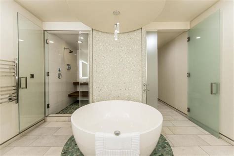 24 BEST Los Angeles Hotels with Jacuzzi in room ️ 2024