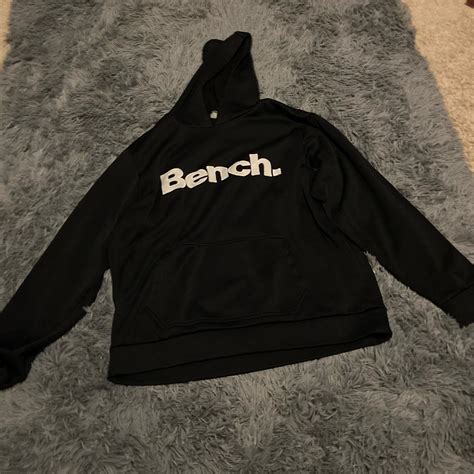 Bench hoodie - Depop