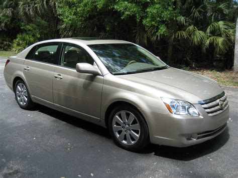 Toyota Avalon Limited 2005 - amazing photo gallery, some information and specifications, as well ...