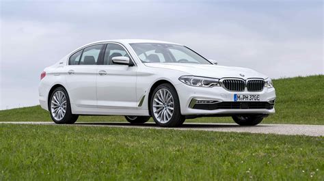 The BMW 530e iPerformance is a new 2-litre plug-in hybrid saloon | Torque