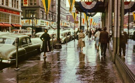 40 Beautiful Vintage Color Photographs That Capture Street Scenes of the U.S From Between the ...