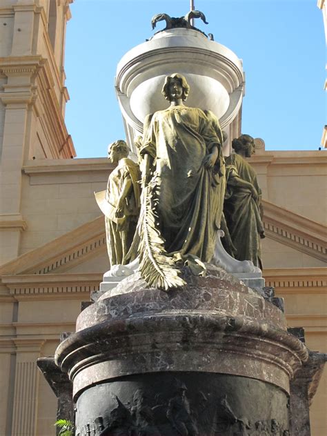 Edificios y Monumentos de Buenos Aires: Mausoleo del General Manuel Belgrano