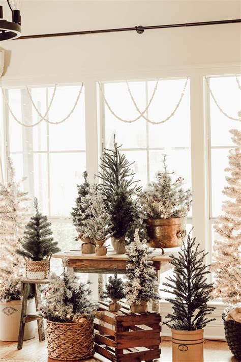 Cozy Christmas Living Room Tour - Beauty For Ashes | Indoor christmas ...