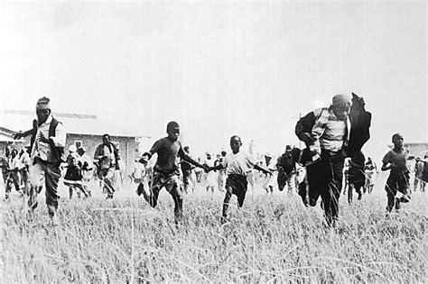 Sharpeville Massacre / The Sharpeville Massacre Occurred On 21 March 1960 At The Police Stock ...