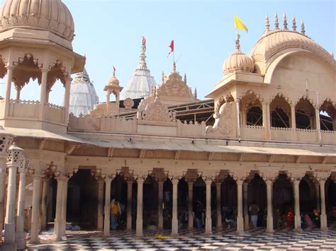 श्री मद् भगवत कथा: Excusive pictures of Radha Rani Temple - Barsana (Vrindaban/Mathura)