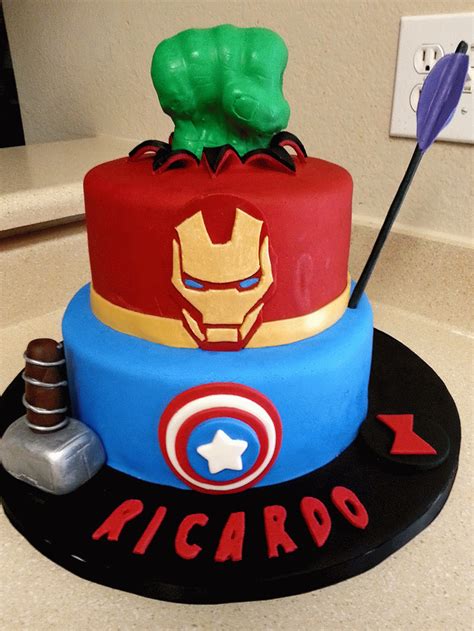 Avengers Cake!! I need this!!!!! Avenger Birthday Party, Avengers Birthday, Superhero Birthday ...