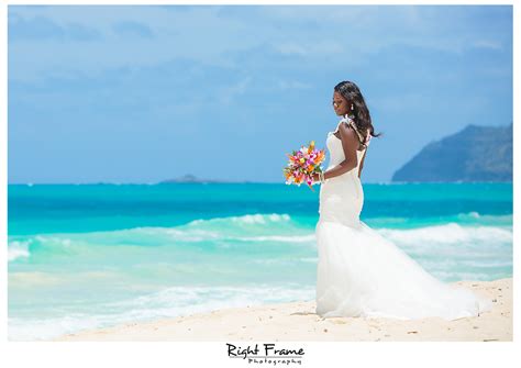 Hawaii Destination Wedding Oahu by RIGHT FRAME PHOTOGRAPHY