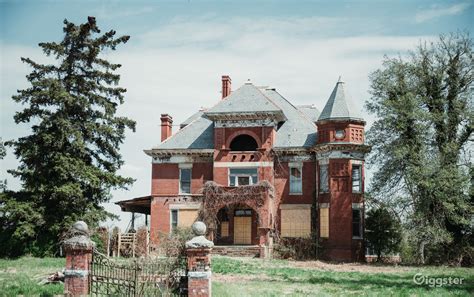 Abandoned Victorian Mansion | Rent this location on Giggster