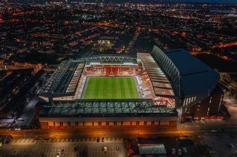 13 throwback photos of the Anfield Road Stand - A2Z Streaming