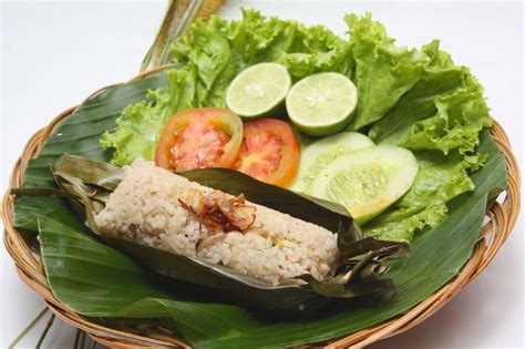 16 Resep Nasi Bakar yang Enak, Gurih, dan Mudah Dibuat (Anti Gagal)