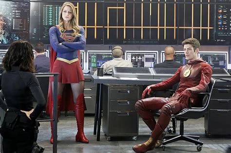 'Supergirl' 'Flash' Crossover Photos are Super-Adorable