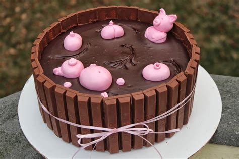 Pig Cake | galleryhip.com - The Hippest Galleries!