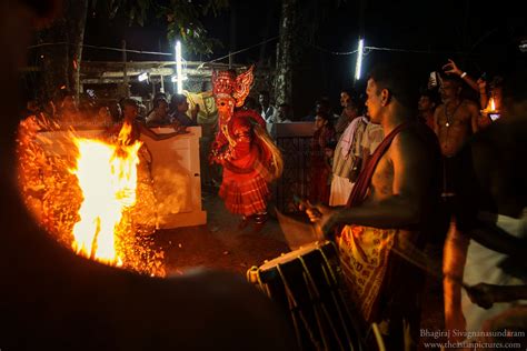 Asian Travel Photographer: Theyyam Festival - Kasaragod, Kannur - Kerala