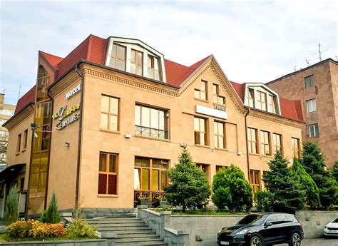 Deluxe Hotel Yerevan - Spinnaker Travel Armenia DMC