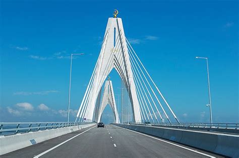 TEMBURONG BRIDGE IN BRUNEI - Optical Systems DesignOptical Systems Design