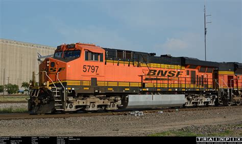 The BNSF Photo Archive - ES44AC #5797