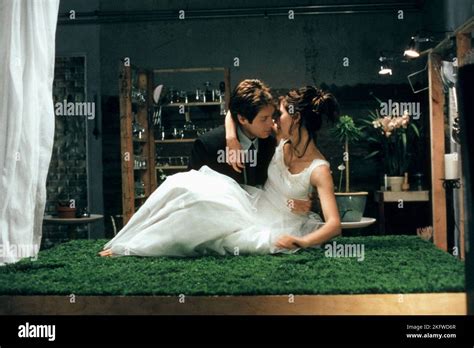 JAMES SPADER, MAGGIE GYLLENHAAL, SECRETARY, 2002 Stock Photo - Alamy