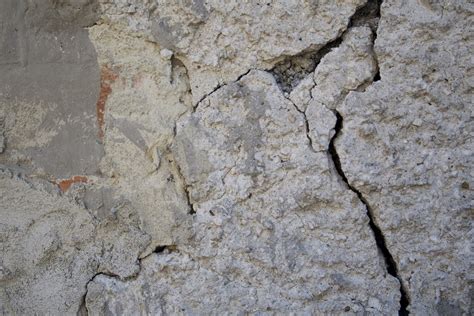 Cracked concrete wall texture – TexturePalace.com