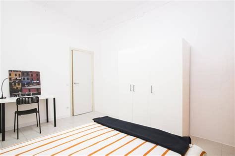 Casp room nr.11 student room for rent in barcelona city center | Rooms for rent, Student room, Room