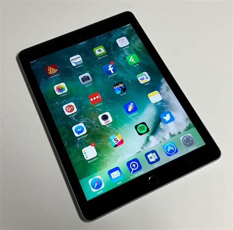 New 2017 iPad Review: Apple Offers a Budget Tablet