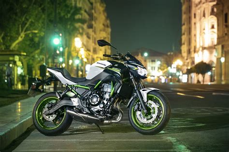 Kawasaki Z 650 specs, performance data - FastestLaps.com