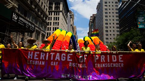 NYC Pride March makes its way through streets of Manhattan - ABC7 New York