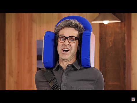 What is Link reacting/looking at/to? Wrong answers only : r/goodmythicalmorning