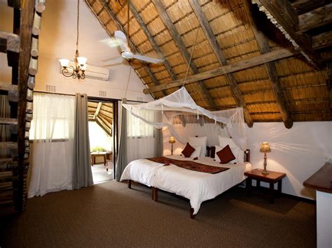 Chobe River Lodge - Drive Botswana